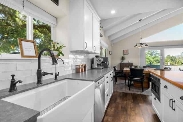 22 Quien Sabe Road, Scotts Valley CA: https://media.crmls.org/mediaz/88f8ce07-e2cf-45e3-997a-345af3a3a047.jpg