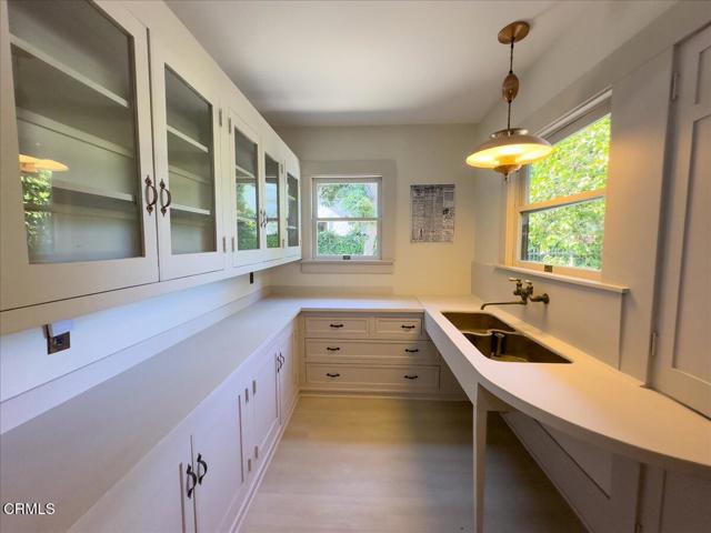217 Oaklawn Avenue, South Pasadena CA: https://media.crmls.org/mediaz/88f9ae5b-7641-4fe4-bfa7-882d424e98b4.jpg
