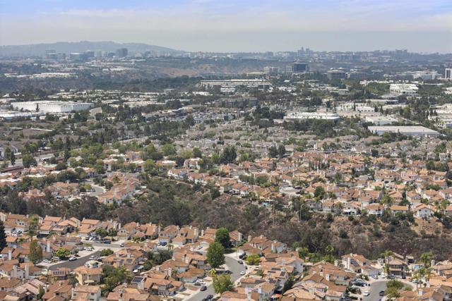 10785 Chinon Circle, San Diego CA: https://media.crmls.org/mediaz/88f9c6a9-68fa-41df-8702-65c926bea9be.jpg