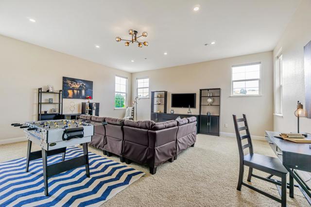 2852 Spanish Bay Drive, Brentwood CA: https://media.crmls.org/mediaz/88faca7d-609c-47d3-adb0-a9fb3356c387.jpg