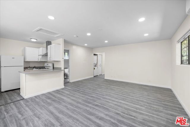7241 Forbes Avenue, Unit B photo 3