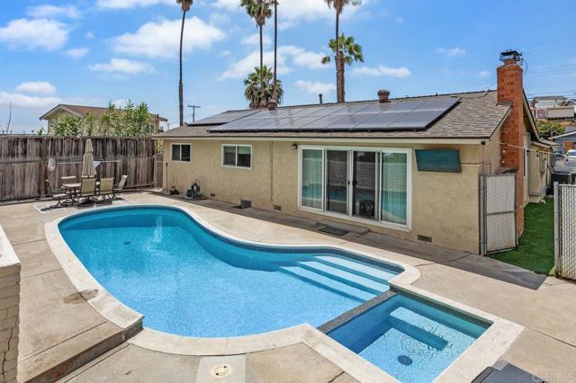 833 Halecrest Drive, Chula Vista CA: https://media.crmls.org/mediaz/88fb96a6-9db9-479a-835c-8077f7c11845.jpg