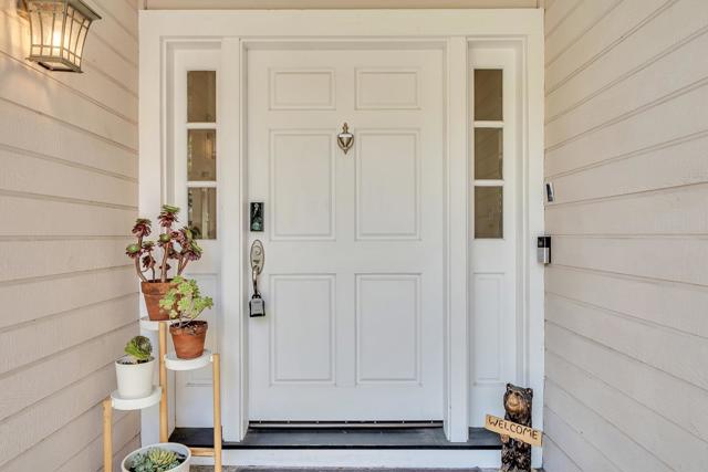 6022 Slopeview Court, Castro Valley CA: https://media.crmls.org/mediaz/88fbc827-7f6b-4127-b47d-3d160ba8aae0.jpg