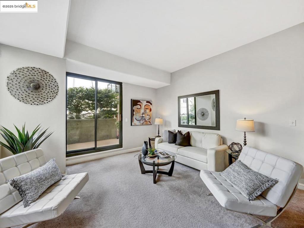 1 Daniel Burnham Ct #101