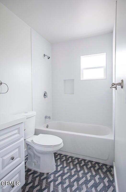 Detail Gallery Image 6 of 9 For 3291 Perlita Ave, Los Angeles,  CA 90039 - 1 Beds | 1 Baths
