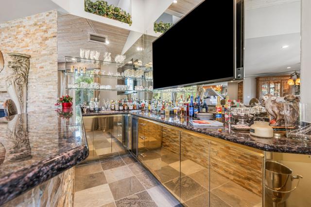 210 Desert Lakes Drive, Rancho Mirage CA: https://media.crmls.org/mediaz/88fcb552-e055-477e-b89a-95c3d85d6951.jpg