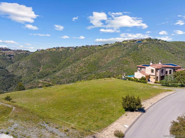 17928 El Brazo, Rancho Santa Fe CA: https://media.crmls.org/mediaz/88fcc215-ab10-466b-83c5-f190e3505794.jpg