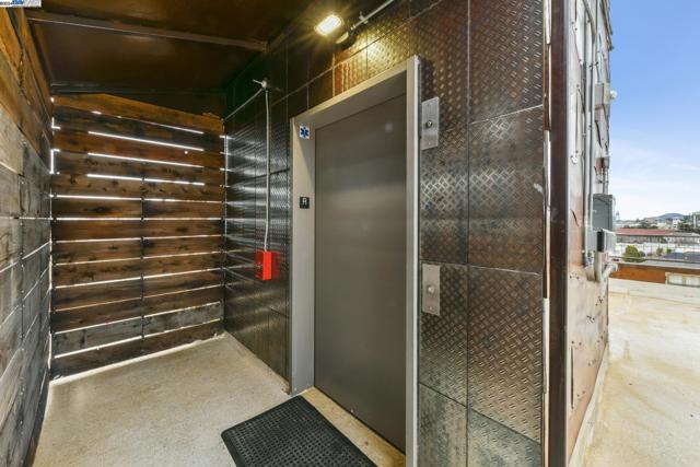 Image 32 of 45 For 6105 San Pablo Avenue  102