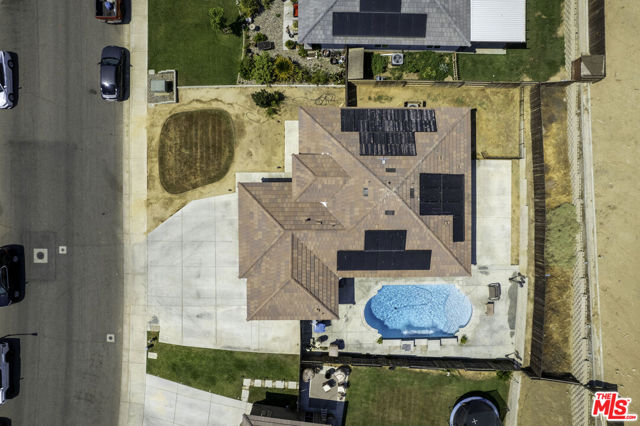 3605 Balvicar Drive, Bakersfield CA: https://media.crmls.org/mediaz/88fd82ee-0459-41ed-9e9c-fd98bd5325f8.jpg