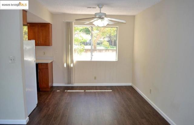 1260 Kenwal Rd, Concord CA: https://media.crmls.org/mediaz/88fdc12b-f714-43b8-b59b-d39882feda35.jpg