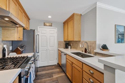 Image 7 of 25 For 5 Corinthian Court