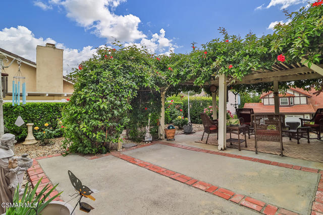 3616 Pebble Place, Newbury Park CA: https://media.crmls.org/mediaz/88feed8e-4e21-4100-ab3a-e0bdb1cdc7c4.jpg