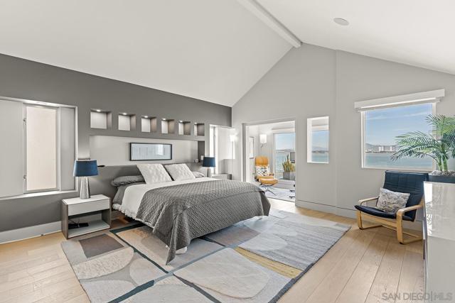 5 Spinnaker Way, Coronado CA: https://media.crmls.org/mediaz/88ff1c5b-f8c8-4706-be1b-4bf7ece1f3be.jpg