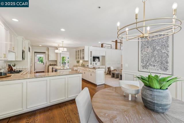 29 Brandt Dr, Moraga CA: https://media.crmls.org/mediaz/88ff9241-119e-4bb0-a9b5-52b854e57fcb.jpg