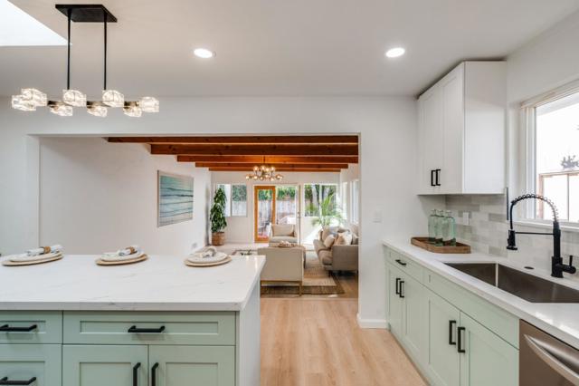 506 Bayview Drive, Aptos CA: https://media.crmls.org/mediaz/88fff994-def0-4b2d-a7aa-5ef5a9d9a5f7.jpg