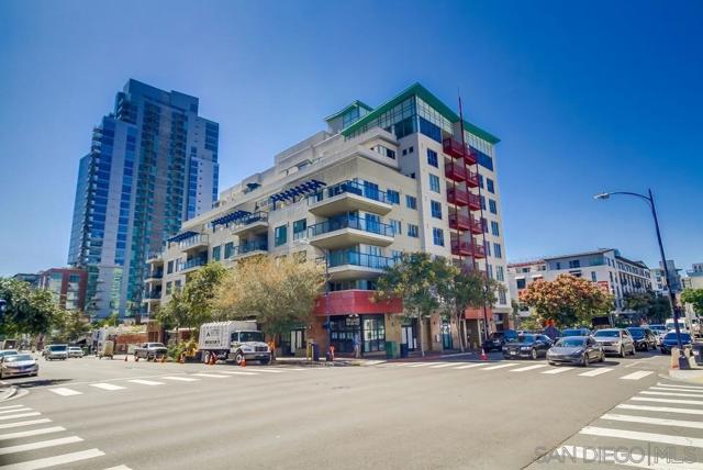 875 G STREET, San Diego CA: https://media.crmls.org/mediaz/89009a23-0748-4d26-ba0c-4324fd13ac06.jpg