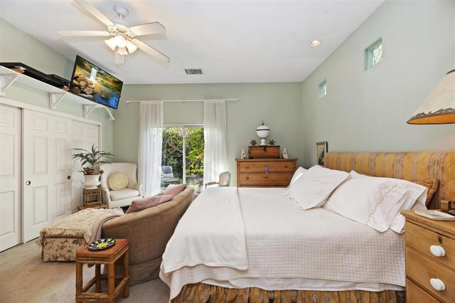 35659 Tranquil Place, Cathedral City CA: https://media.crmls.org/mediaz/8900a8be-f40e-4b0e-937b-159119f67b86.jpg