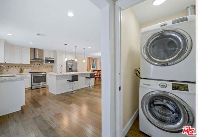 7412 Jamieson Avenue, Reseda CA: https://media.crmls.org/mediaz/8900b3ac-c913-4500-bdc1-f6e312a3f4a3.jpg