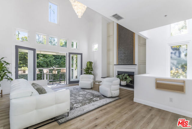 508 Pier Avenue, 4 photo 7