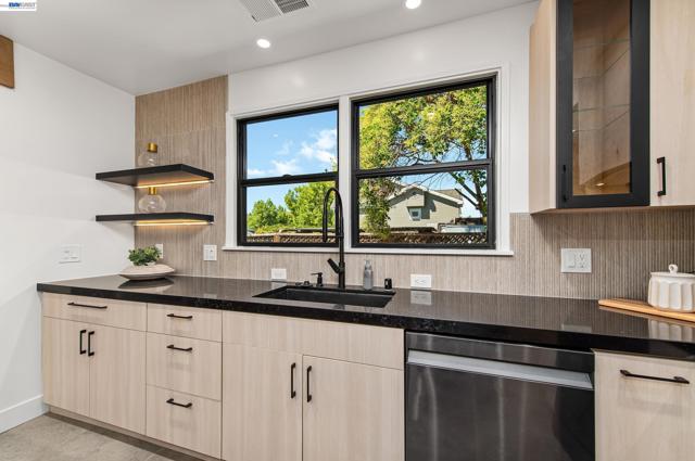 Image 13 of 49 For 4073 Stanley Blvd