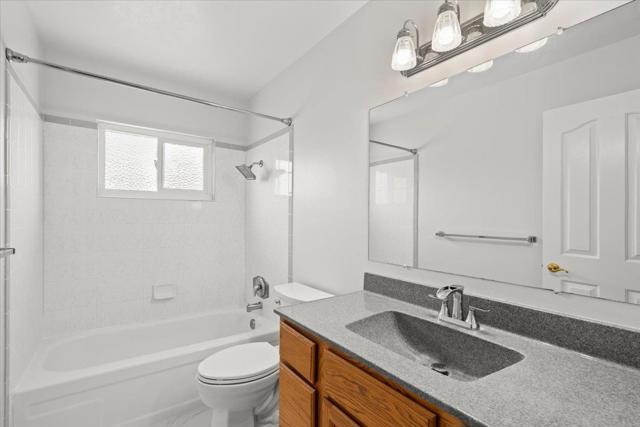 635 Gaundabert Lane, San Jose CA: https://media.crmls.org/mediaz/8901e350-2a17-48bb-b8e5-1073533e75b6.jpg