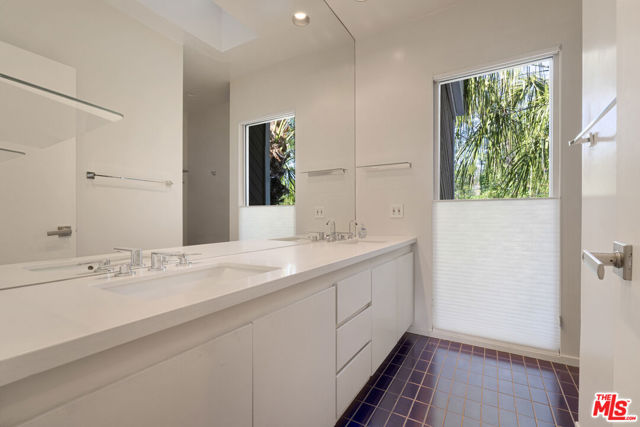 2753 Nichols Canyon Road, Los Angeles CA: https://media.crmls.org/mediaz/8901fab0-9caf-4bf6-802c-d30743f79476.jpg