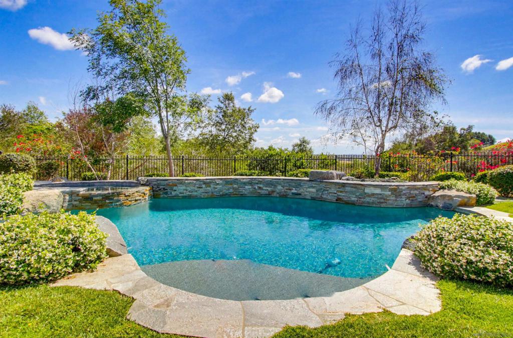 8235 Caminito Santaluz Norte - photo 6