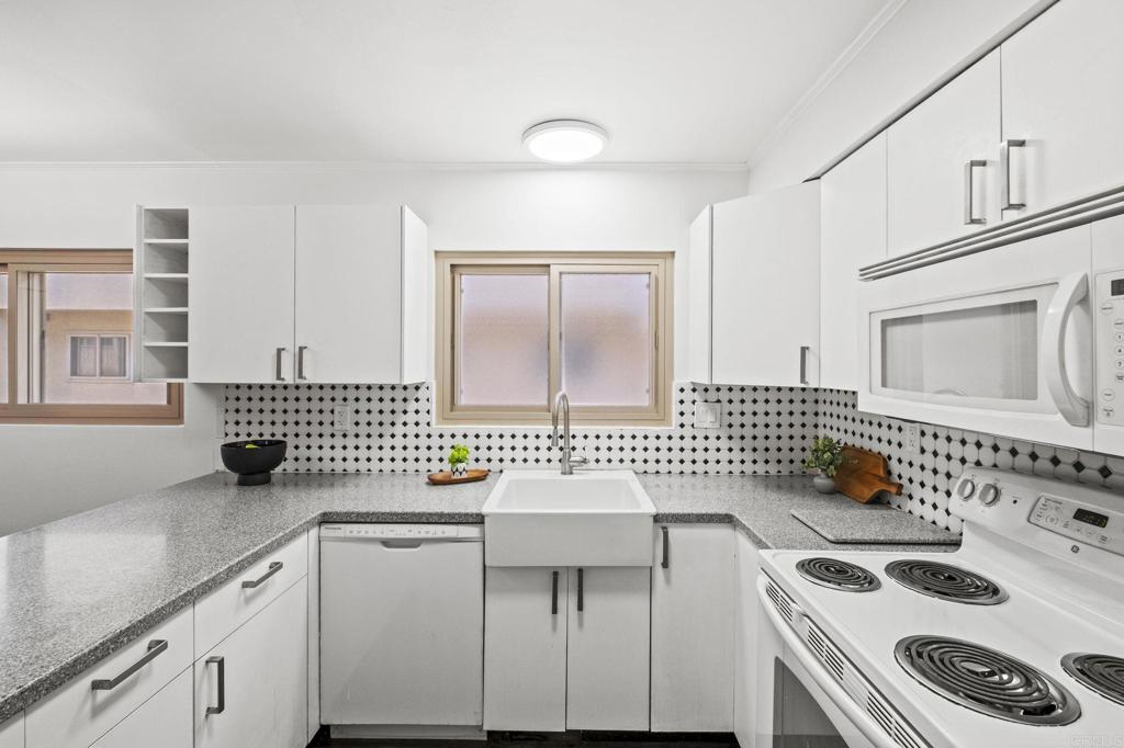 2658 Worden Street - photo 14
