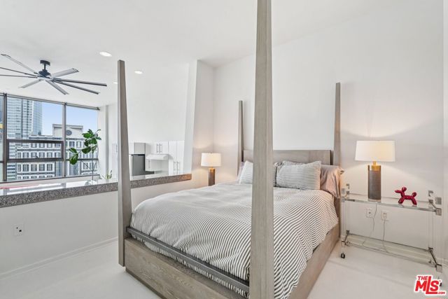 1100 Wilshire Boulevard, Los Angeles CA: https://media.crmls.org/mediaz/8903c980-eb87-4ea2-8818-dcf3ed075af4.jpg