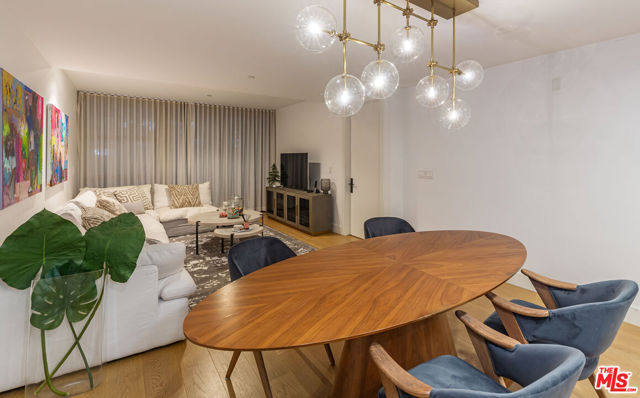 10777 Wilshire Boulevard, Los Angeles CA: https://media.crmls.org/mediaz/89049146-bba7-4848-918a-d507e0ac5ba6.jpg