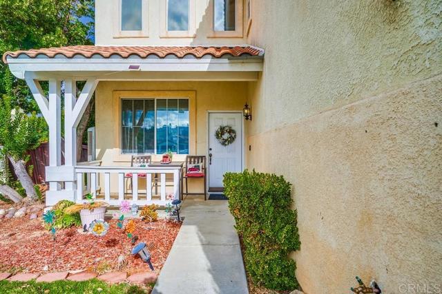 Detail Gallery Image 4 of 45 For 33018 Terrace Dr, Temecula,  CA 92592 - 5 Beds | 2/1 Baths