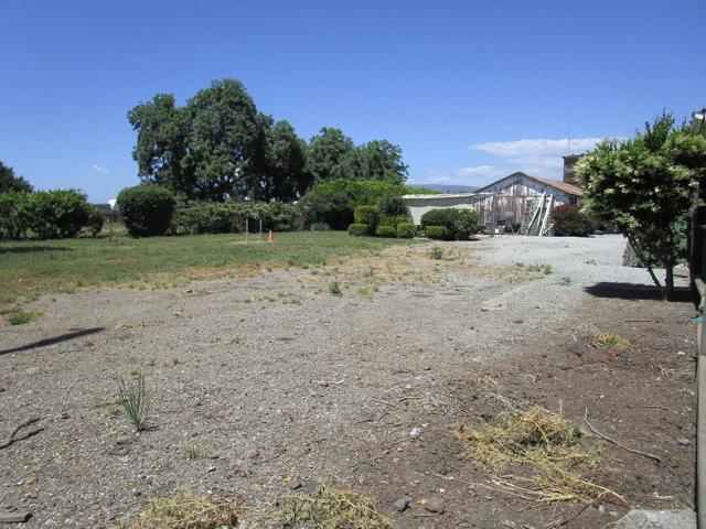 2025 Pacheco Pass Highway, Gilroy, California 95020, ,Multi-Family,For Sale,Pacheco Pass,ML81613619