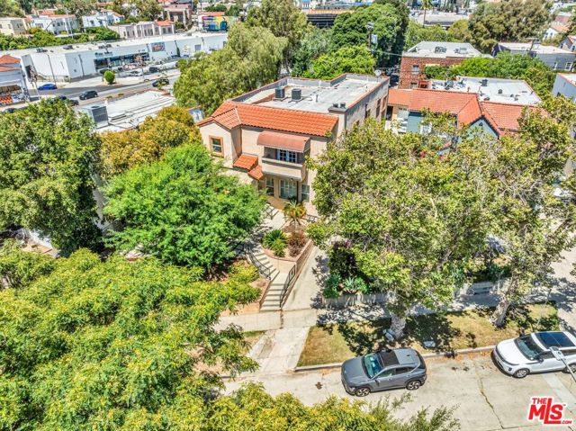 1073 S Mansfield Avenue, Los Angeles CA: https://media.crmls.org/mediaz/8905346d-0817-4873-b020-ffa0a23a3c47.jpg