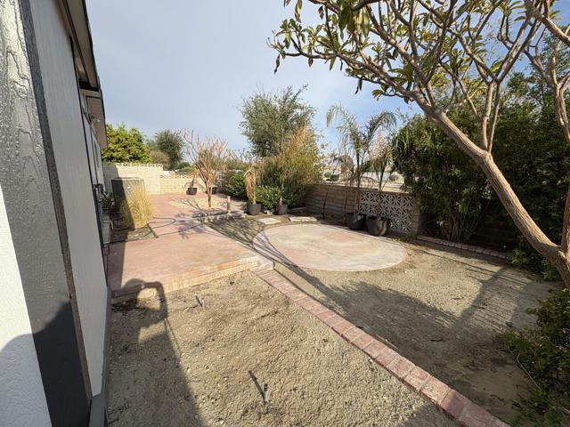 73851 Desert Greens S Drive, Palm Desert CA: https://media.crmls.org/mediaz/8906c12c-75d6-4cf9-b12b-d0942cb0de2e.jpg