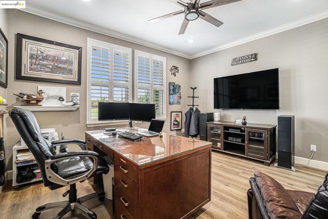 583 Sawgrass Way, Oakley CA: https://media.crmls.org/mediaz/8906e0b0-a132-4d1d-b747-02991b0444f5.jpg