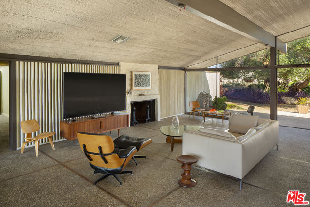 87 Vientos Road photo 9