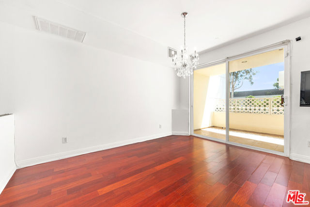 1020 Hilldale Avenue, West Hollywood CA: https://media.crmls.org/mediaz/8907c449-8255-47e6-a6cc-6b8a712d014f.jpg