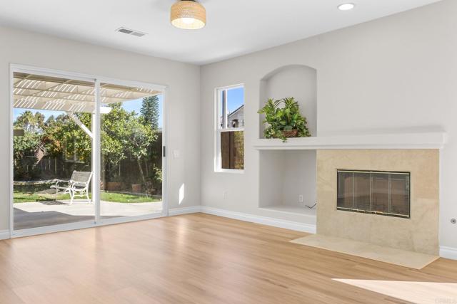 Detail Gallery Image 9 of 34 For 1279 W Vaquero, Chula Vista,  CA 91910 - 3 Beds | 2/1 Baths