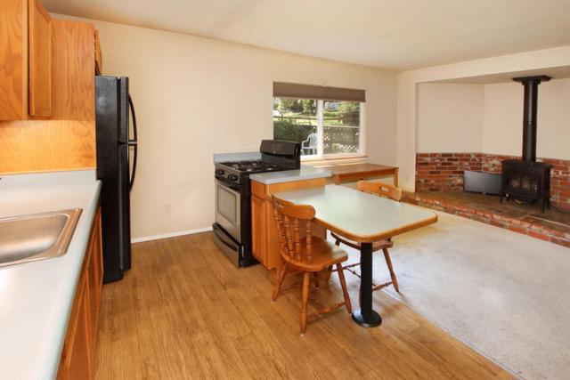 116 Wildrose Terrace, Boulder Creek CA: https://media.crmls.org/mediaz/8908201c-44db-4ecc-80ce-db5e966d20c8.jpg