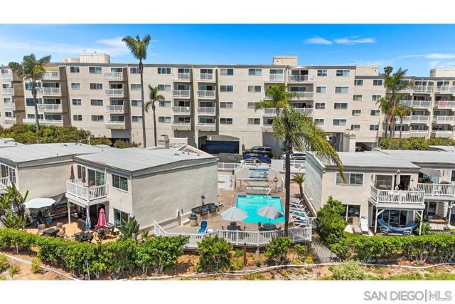 4007 Crown Point Drive, San Diego CA: https://media.crmls.org/mediaz/8908201f-6ec0-4b19-a399-1cfedd54c749.jpg