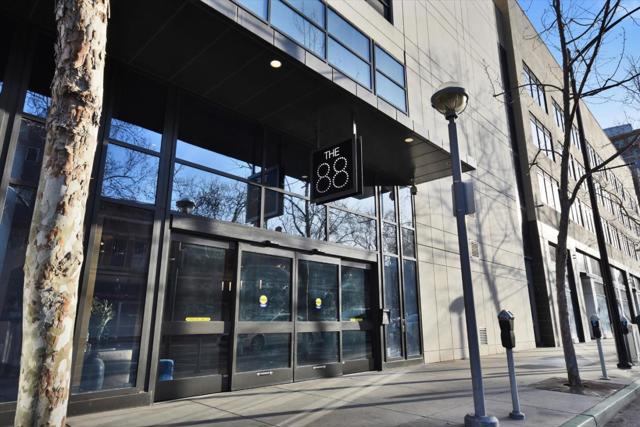 88 E San Fernando Street, San Jose CA: https://media.crmls.org/mediaz/89086d7d-8c48-4f90-aab9-00b727f071e5.jpg
