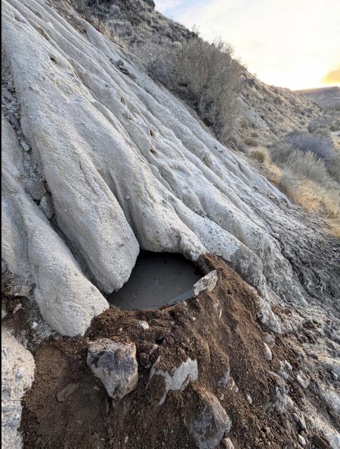 55455 Pipes Canyon, Pioneertown CA: https://media.crmls.org/mediaz/89089afb-6c8b-4cf3-bb03-e2a38bccd1fa.jpg