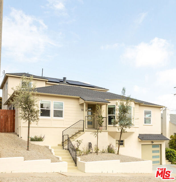 5018 Valleydale Avenue, Los Angeles CA: https://media.crmls.org/mediaz/8908d0f9-931a-40b9-adb4-187dad575177.jpg