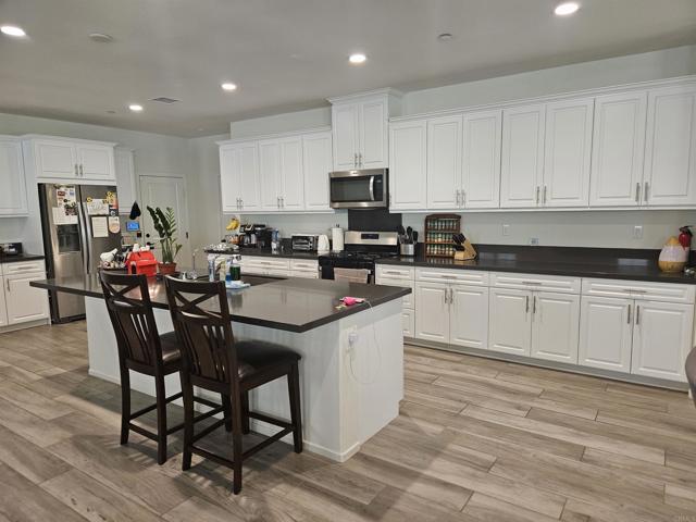 34885 Heartland Lane, Murrieta CA: https://media.crmls.org/mediaz/890955de-8d8d-4dd9-bf51-e0407dc87ba7.jpg