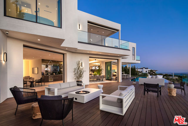 2371 Achilles Drive, Los Angeles CA: https://media.crmls.org/mediaz/890a2a13-4e35-4d30-9ad9-60c601a833c4.jpg