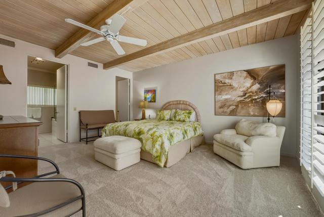 71170 W Thunderbird Terrace, Rancho Mirage CA: https://media.crmls.org/mediaz/890ad8de-84c6-46ff-8509-49706538a085.jpg