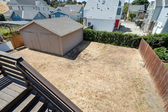 2200 Peach St, Pinole CA: https://media.crmls.org/mediaz/890c3dc9-1e94-40e0-95a5-5d7598918fbf.jpg