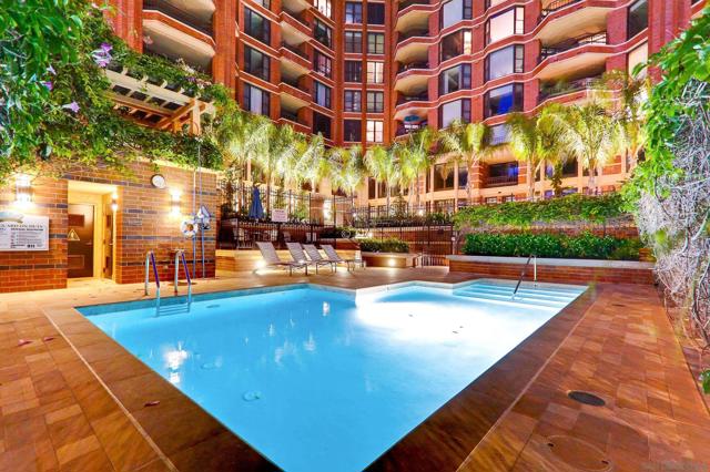 500 W Harbor Dr, San Diego CA: https://media.crmls.org/mediaz/890d60ba-b22e-4075-9696-4c26d233e7dd.jpg