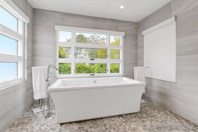 Image 11 of 33 For 13594 Mar Scenic Drive