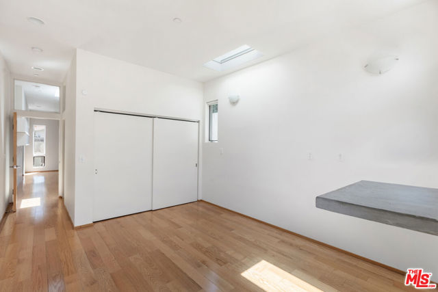 1801 Baxter Street, Los Angeles CA: https://media.crmls.org/mediaz/890d8e49-6a39-482f-9432-e96fbb8900ca.jpg